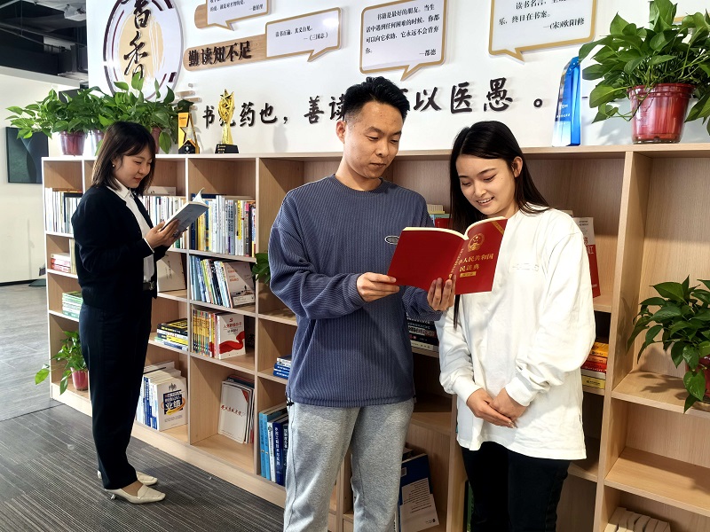 智引公司：小小“圖書角”服務“大民生”